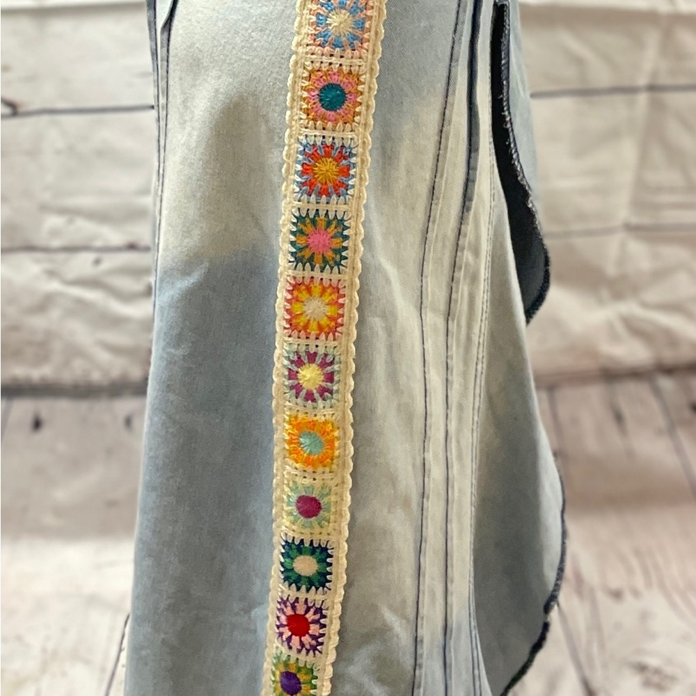 granny square trim denim skirt with front slit